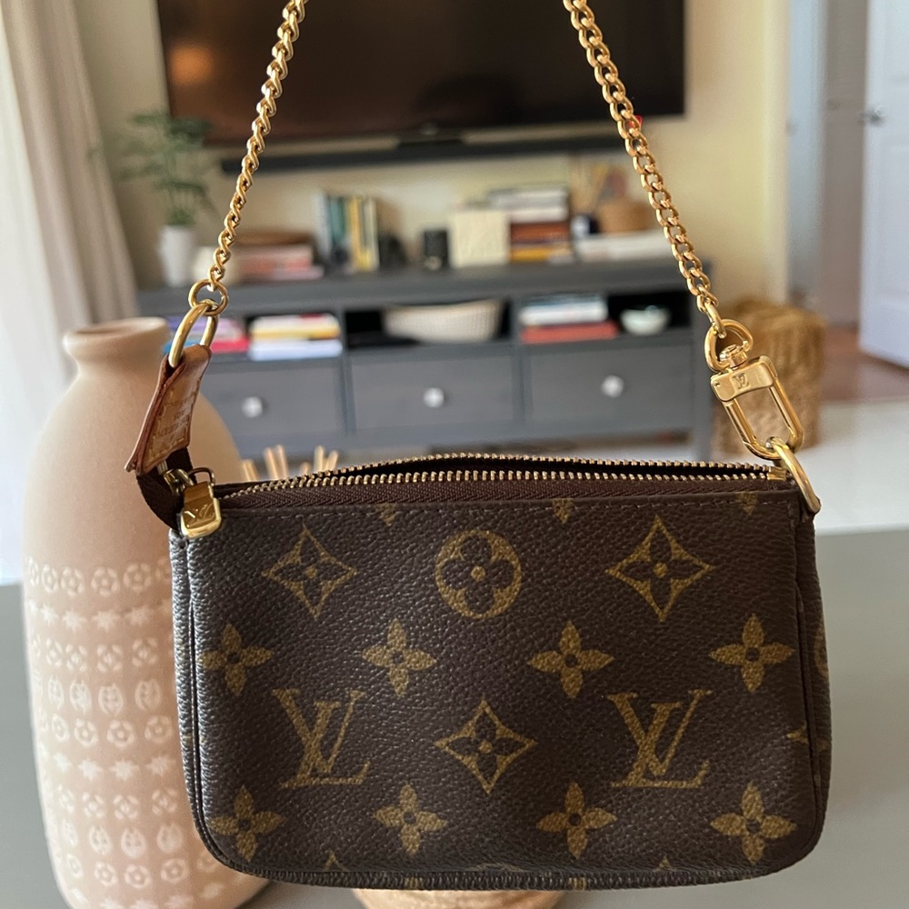 Louis Vuitton Mini Pochette
